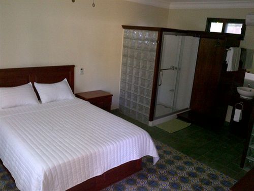 Hotel La Cretonne Les Cayes Exterior photo